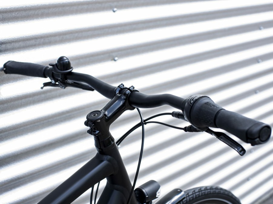 Citybikes Trek | District 3 Equipped Matte Trek Black