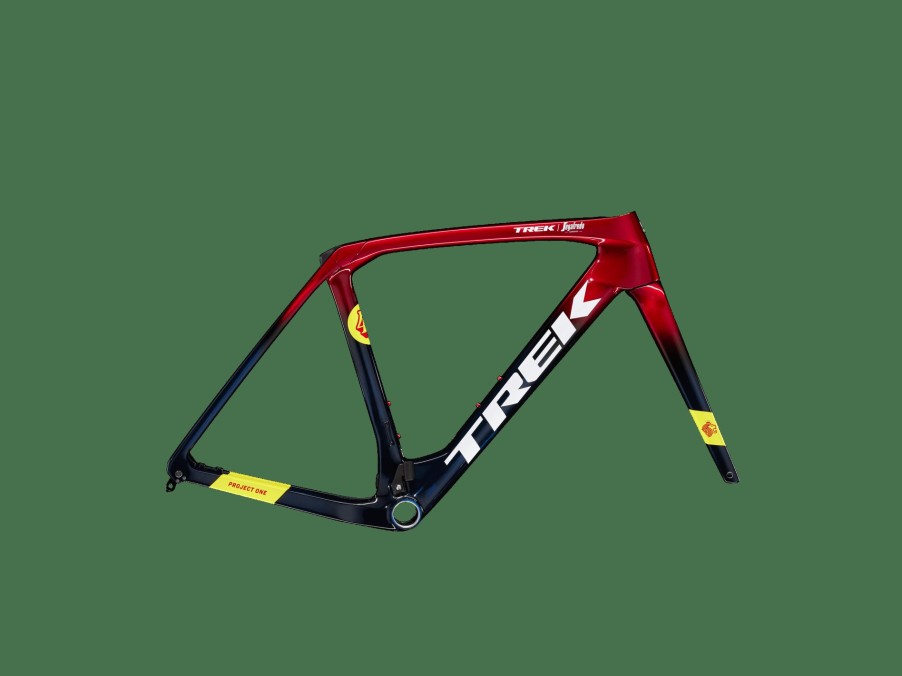 Gravel Trek | Domane Rsl-Stelkit Gen 4 Metallic Red Smoke To Blue Smoke Fade